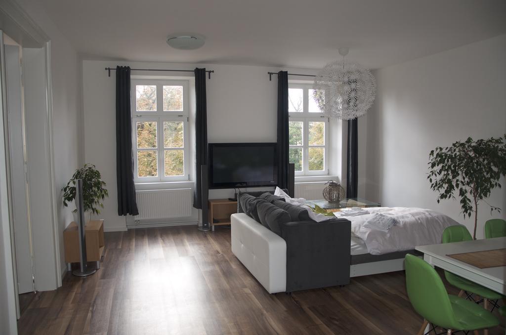 Apartments Corso Зноймо Экстерьер фото